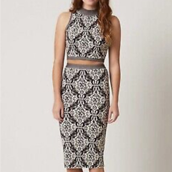 Billabong matching set top and skirt - Picture 1 of 3